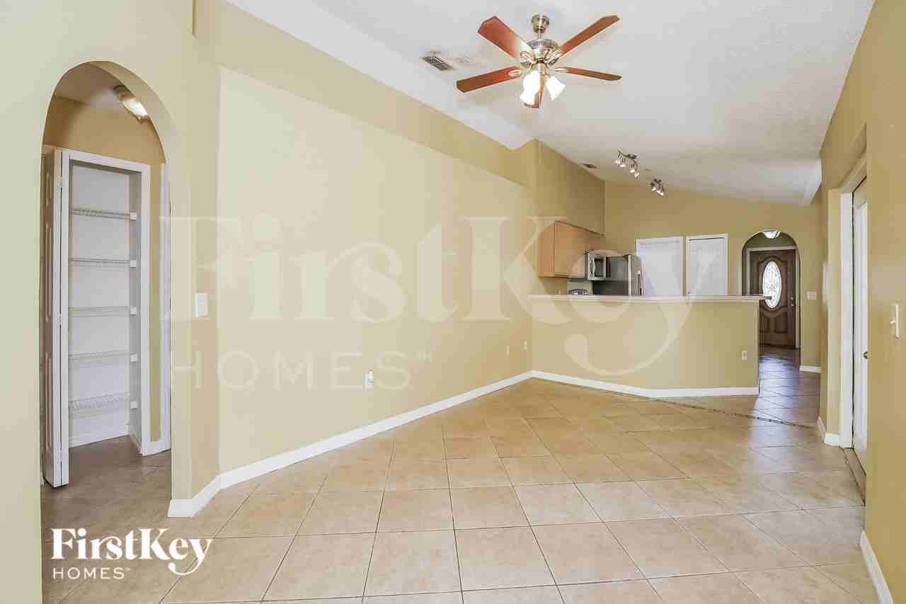 730 Outrigger Dr - Photo 3 of 16