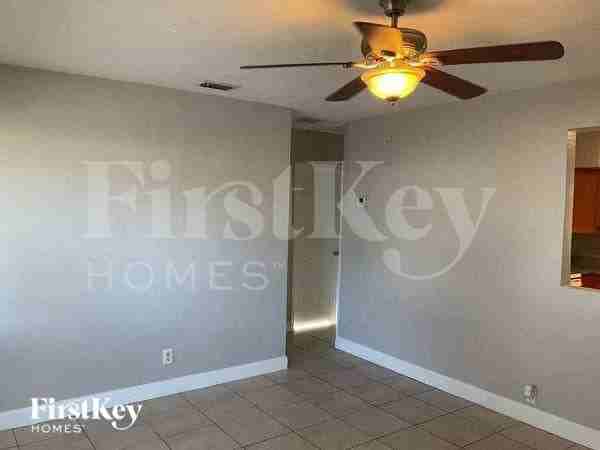 6404 Fletcher St - Photo 2 of 10