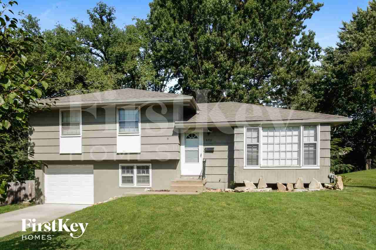 6312 E 102nd St - Photo 2 of 15