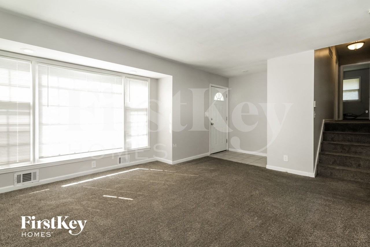 6312 E 102nd St - Photo 4 of 15