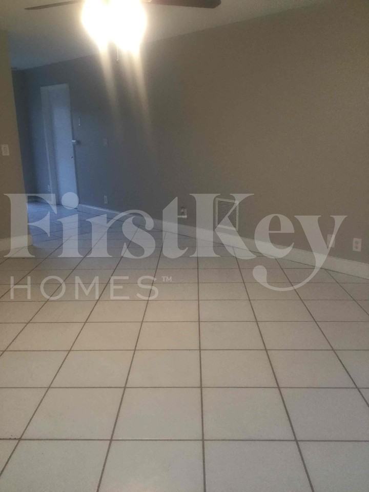 6129 Moonbeam Dr - Photo 3 of 27