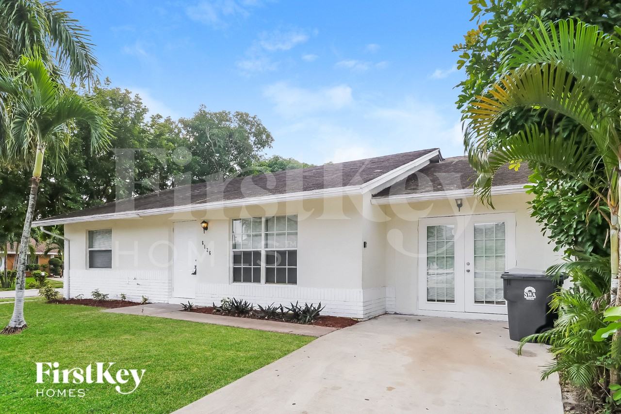 6126 Arcade Ct - Photo 3 of 15