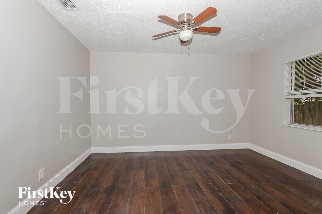 6126 Arcade Ct - Photo 7 of 15