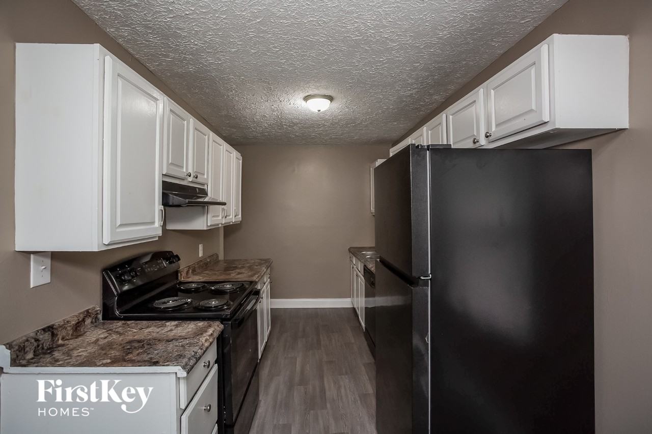 6072 Bettcher Ave - Photo 6 of 15