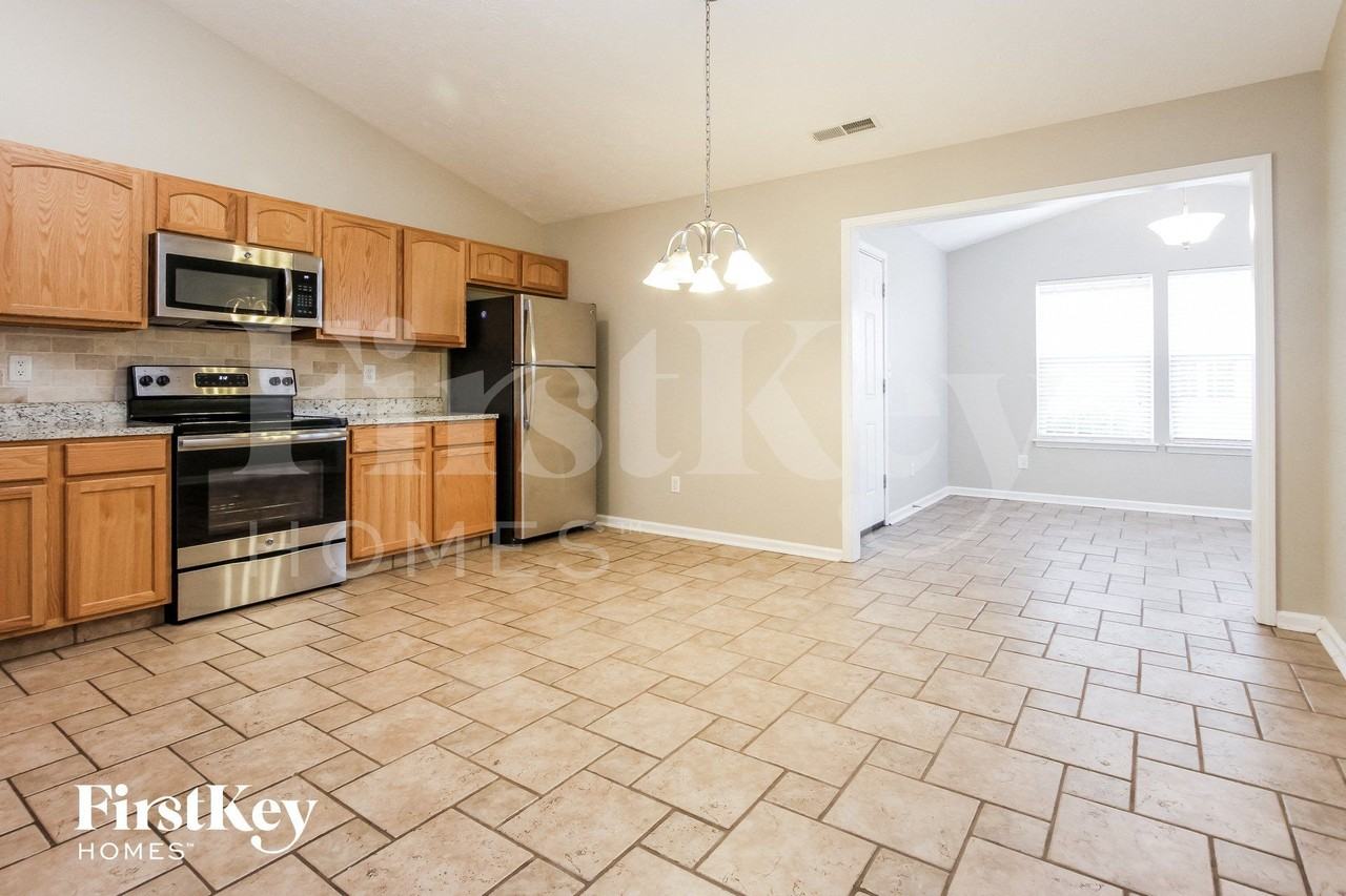 6032 Pennyworth Cir - Photo 4 of 15