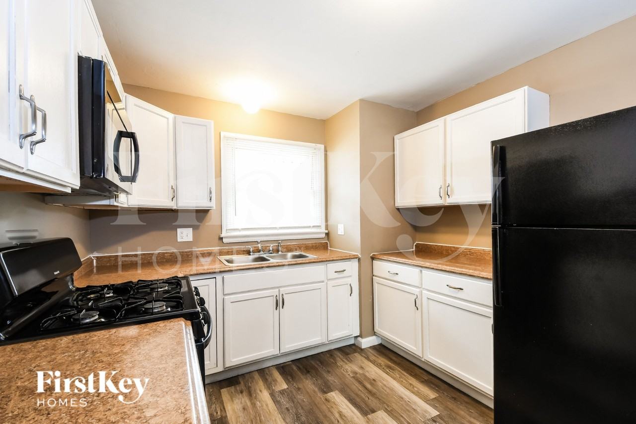 6 Thornton Abbey Ct - Photo 5 of 15