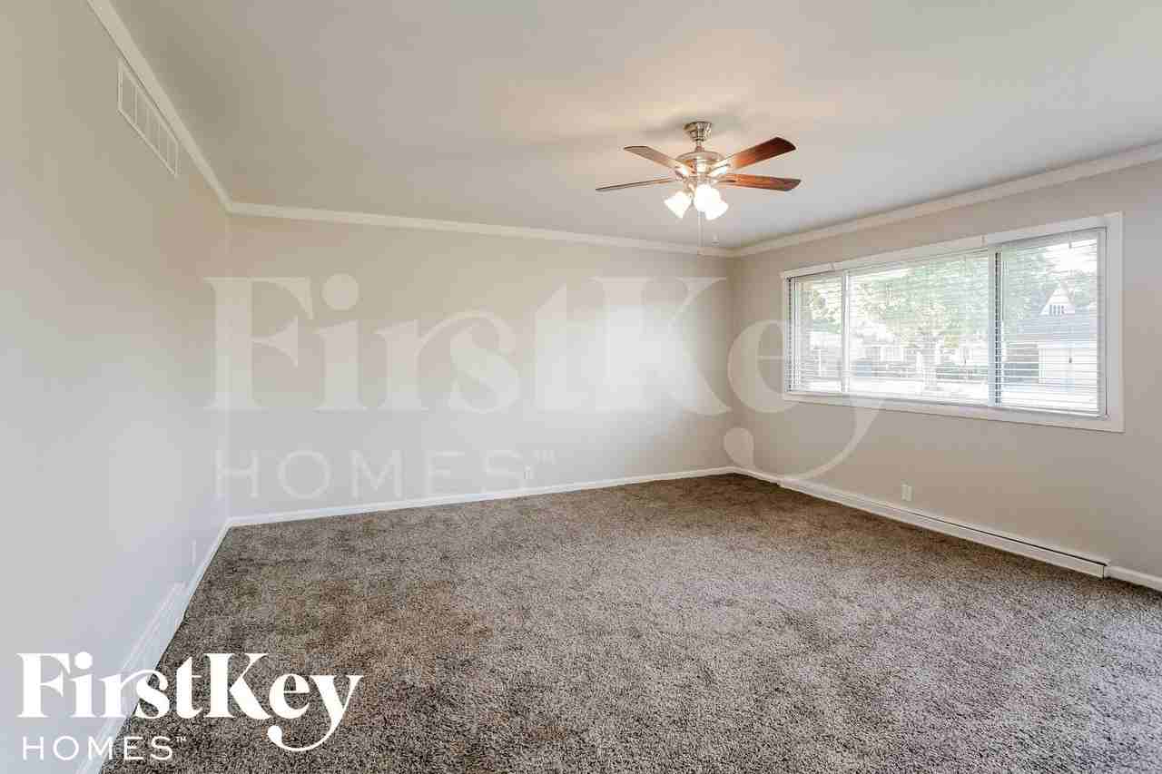 5920 Schoolwood Dr - Photo 3 of 15