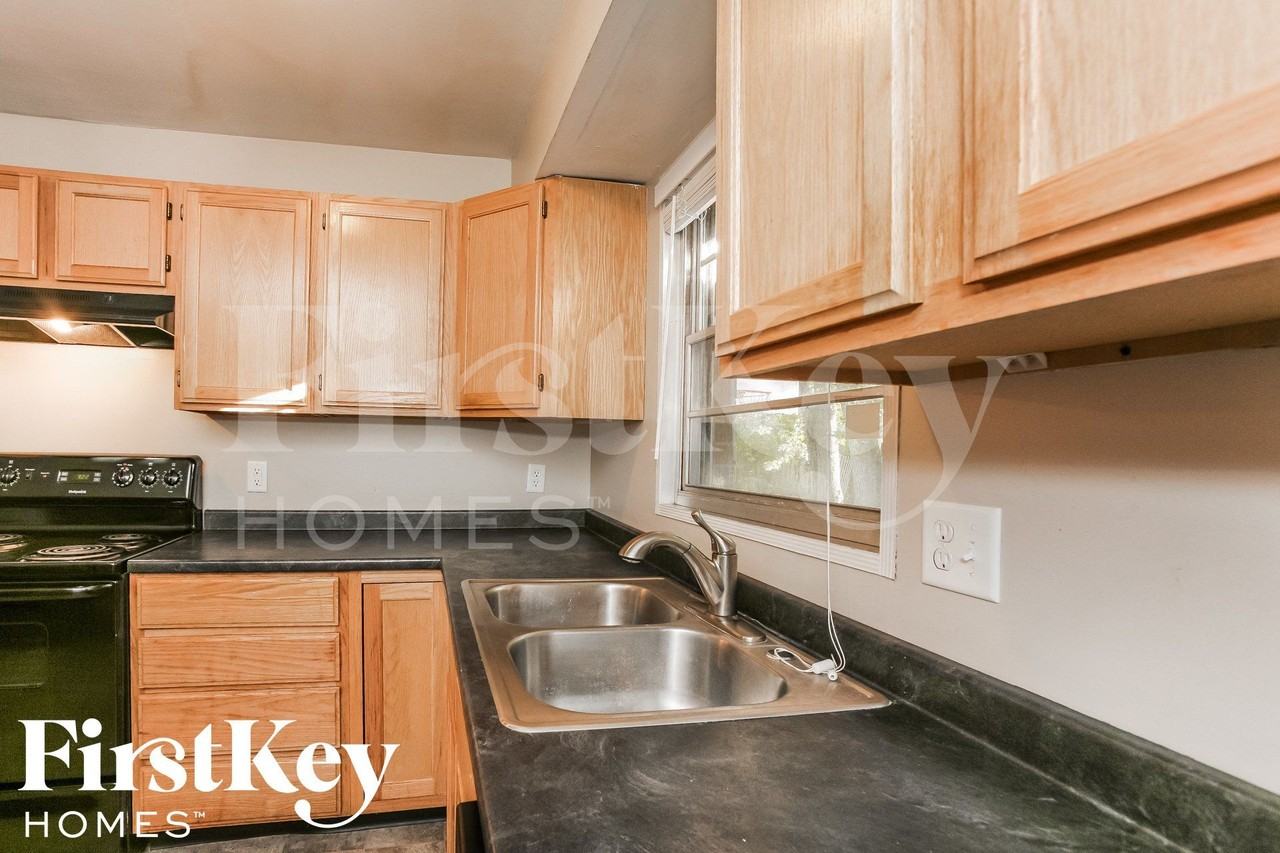 5920 Schoolwood Dr - Photo 6 of 15