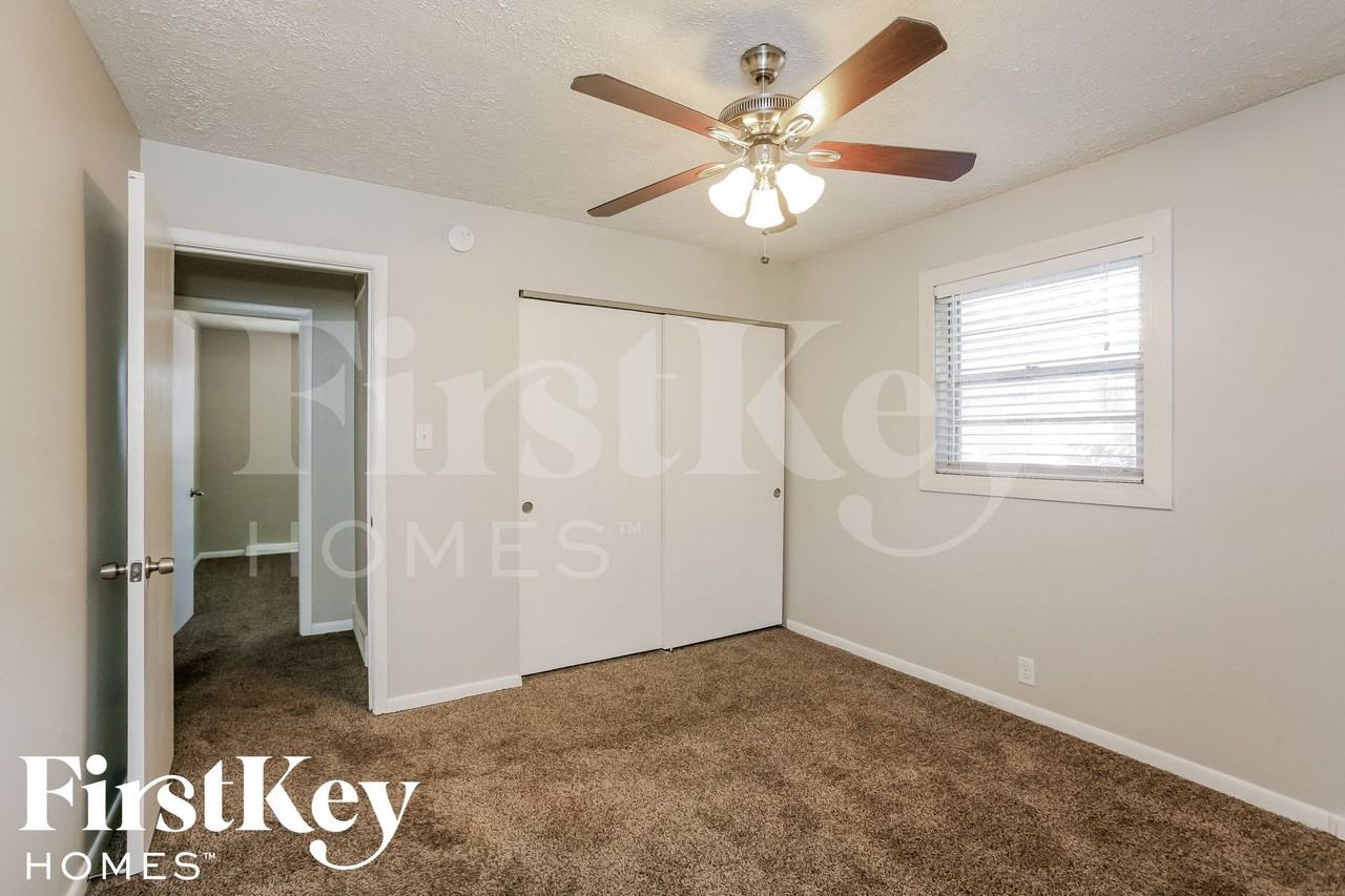 5920 Schoolwood Dr - Photo 7 of 15