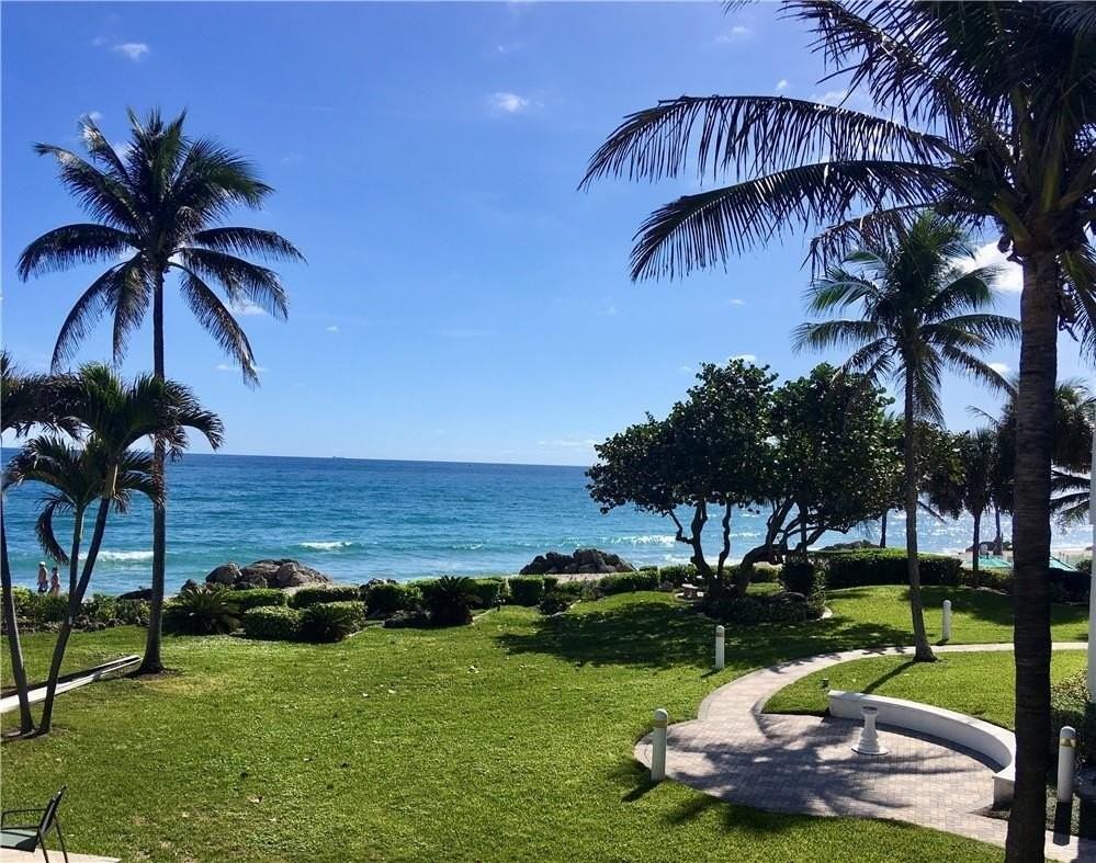 500 SE 21st Avenue unit: Villa 10 - Photo 2 of 15