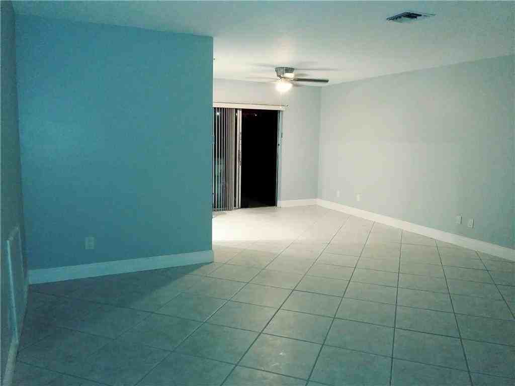 2630 Nw 42nd Ter - Photo 7 of 50