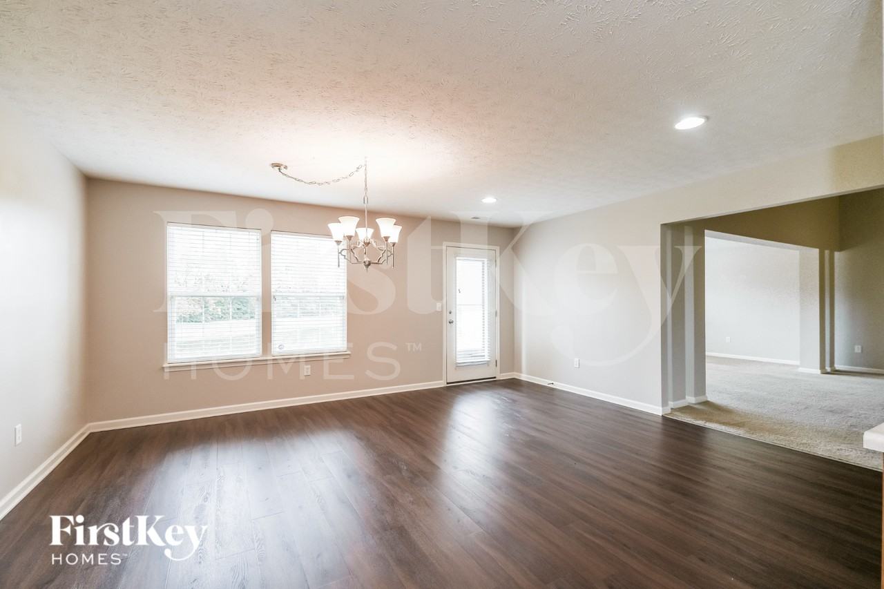 5696 W Port Dr - Photo 6 of 15