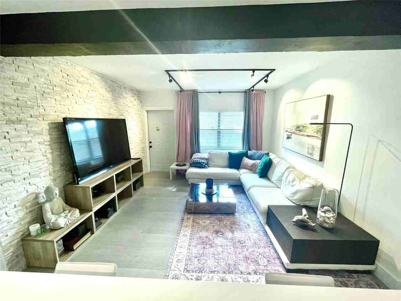 1215 E Broward Blvd - Photo 6 of 10