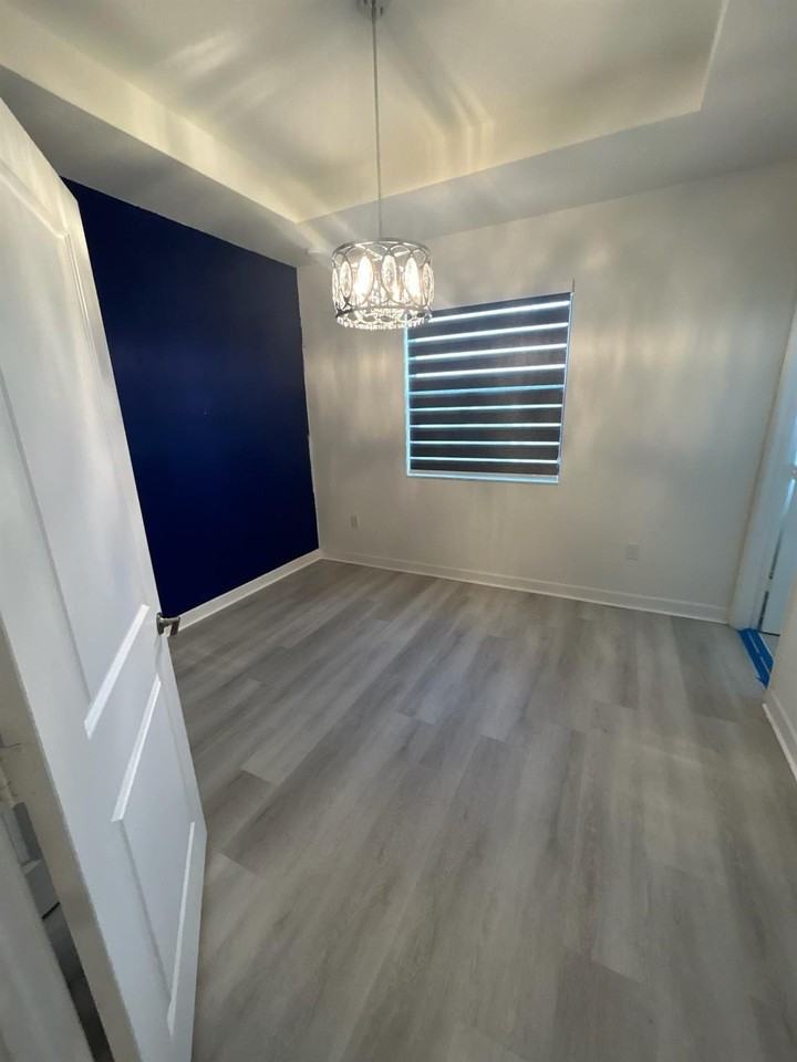 851 Ne 211th St - Photo 2 of 7