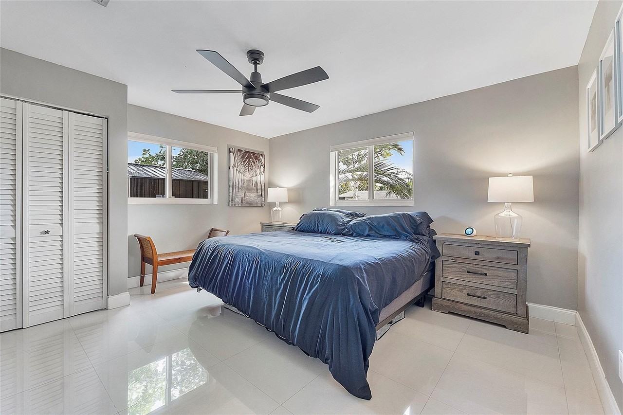 1541 Ne 34th St - Photo 5 of 14