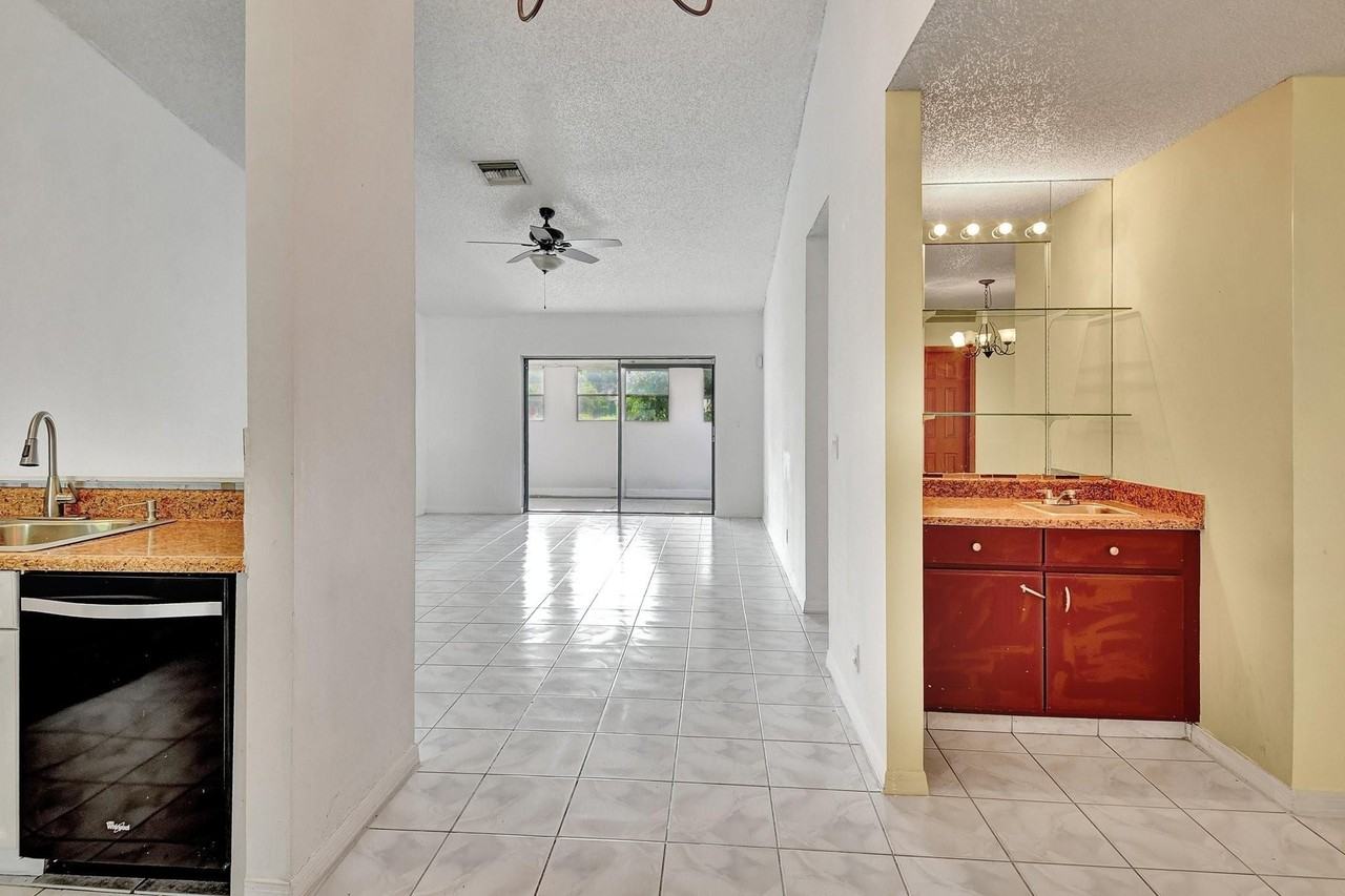 5105 Arbor Glen Cir - Photo 7 of 24