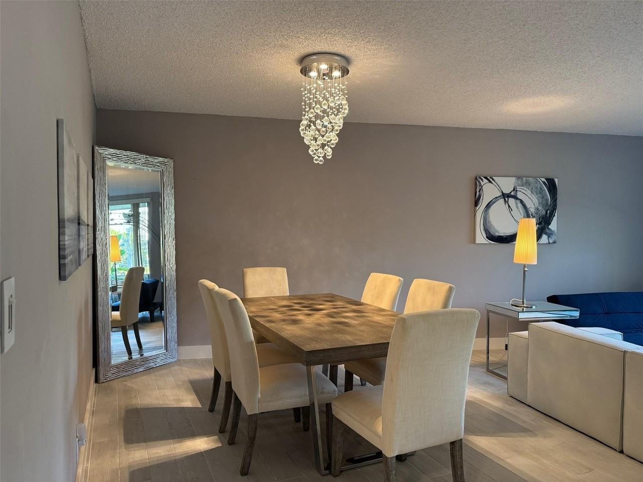 545 Oaks Ln Apt 105 - Photo 3 of 37