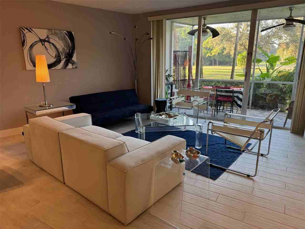 545 Oaks Ln Apt 105 - Photo 5 of 37