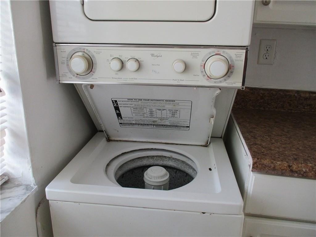 2361 Ne 10th St Apt 5 - Photo 5 of 7