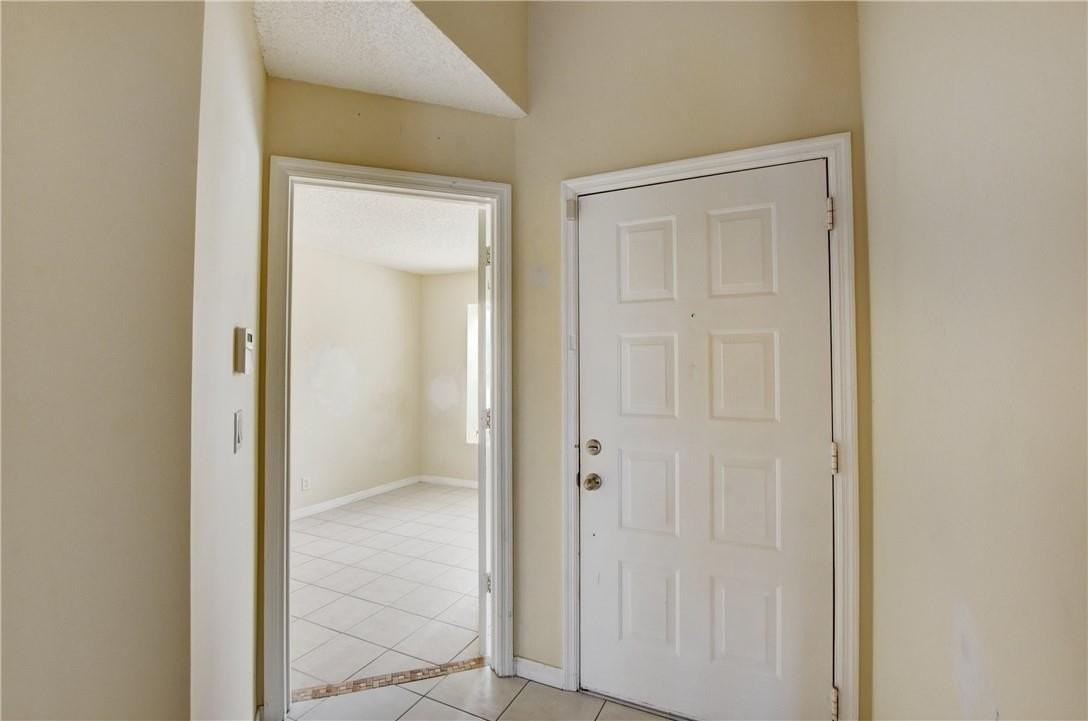 7958 Piper Ln - Photo 4 of 27