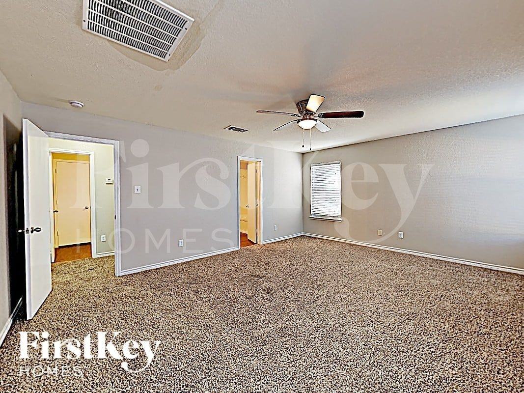 5423 Montague Ln - Photo 7 of 17