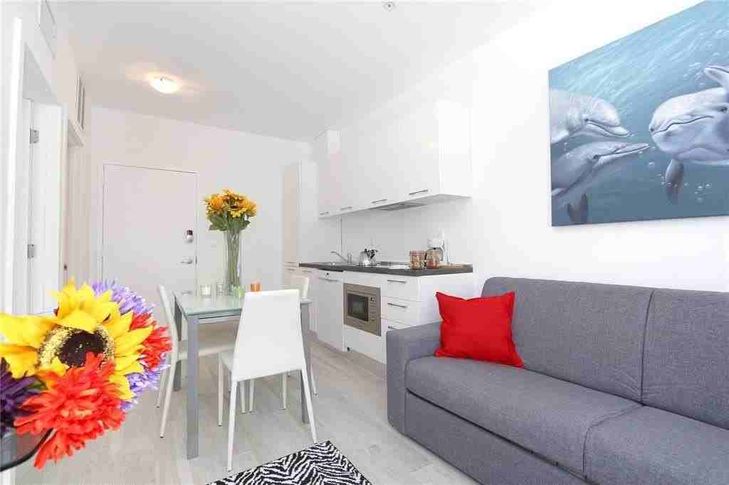 811 Jefferson Ave Apt 102 - Photo 6 of 9