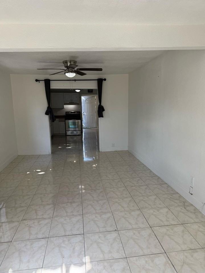 2127 Cleveland Street unit: Front - Photo 2 of 3