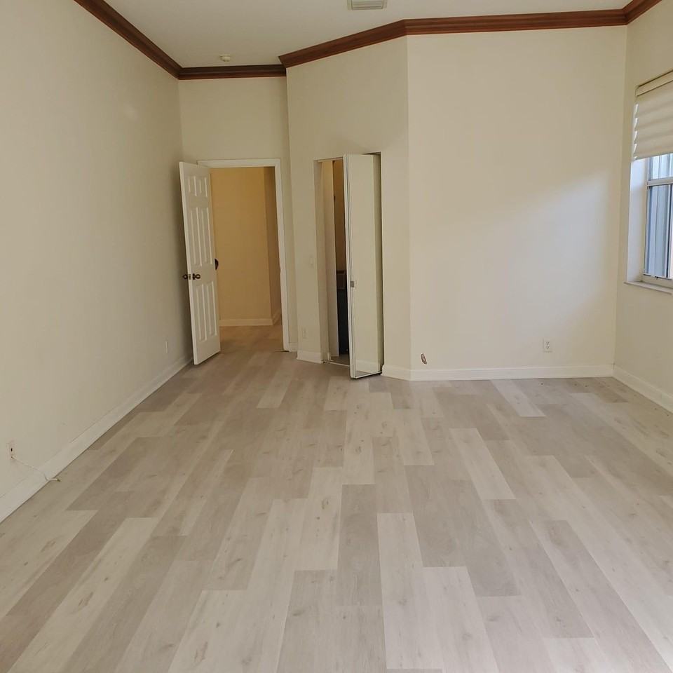 1002 Lavender Cir - Photo 4 of 11