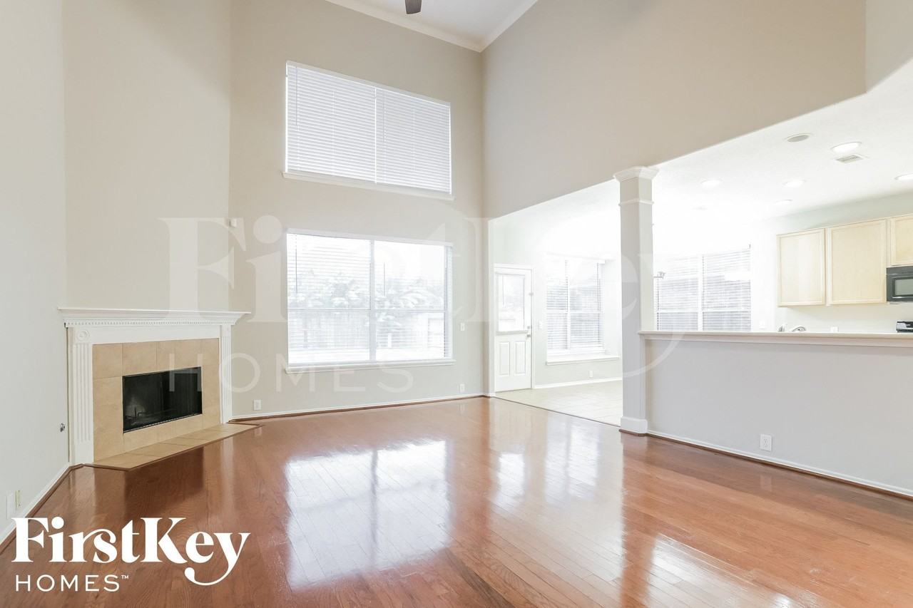 5411 Baldwin Elm St - Photo 3 of 15