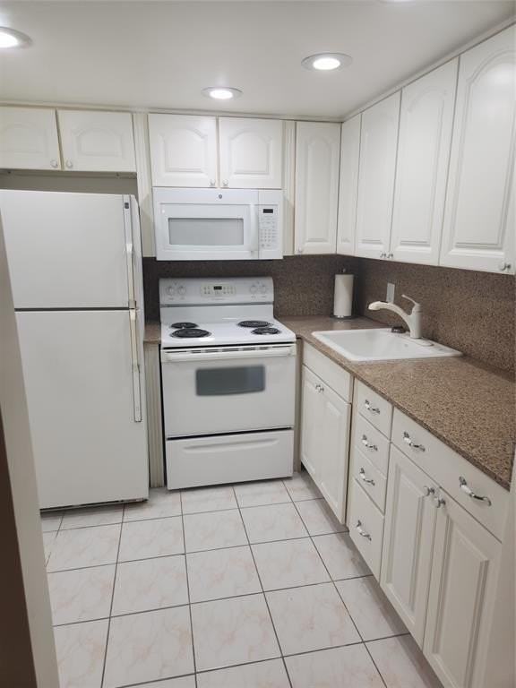 218 Farnham J Unit 218 - Photo 4 of 16