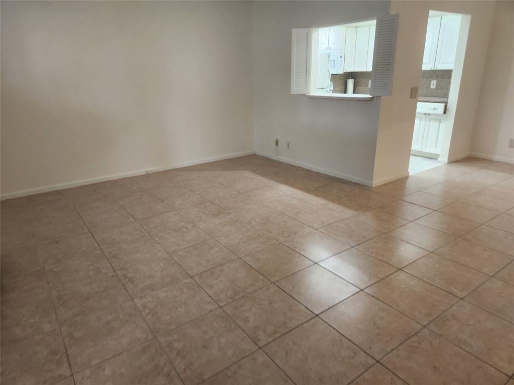 218 Farnham J Unit 218 - Photo 6 of 16