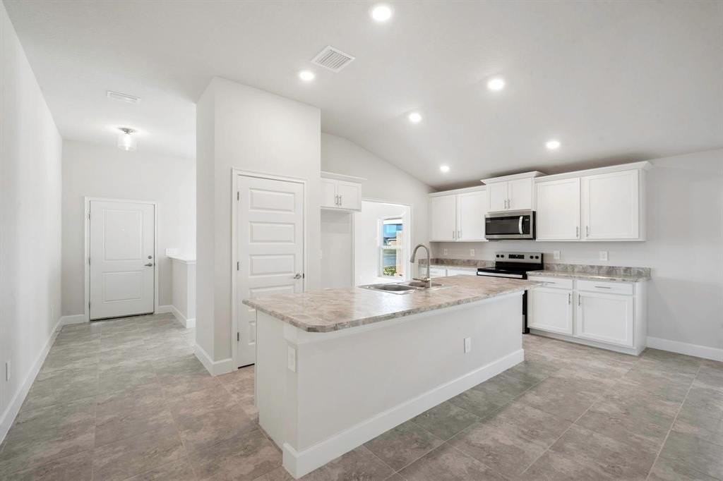 5202 Vespera St - Photo 5 of 19