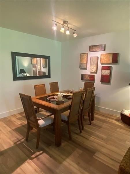 4280 Oaks Ter Apt 101 - Photo 6 of 27