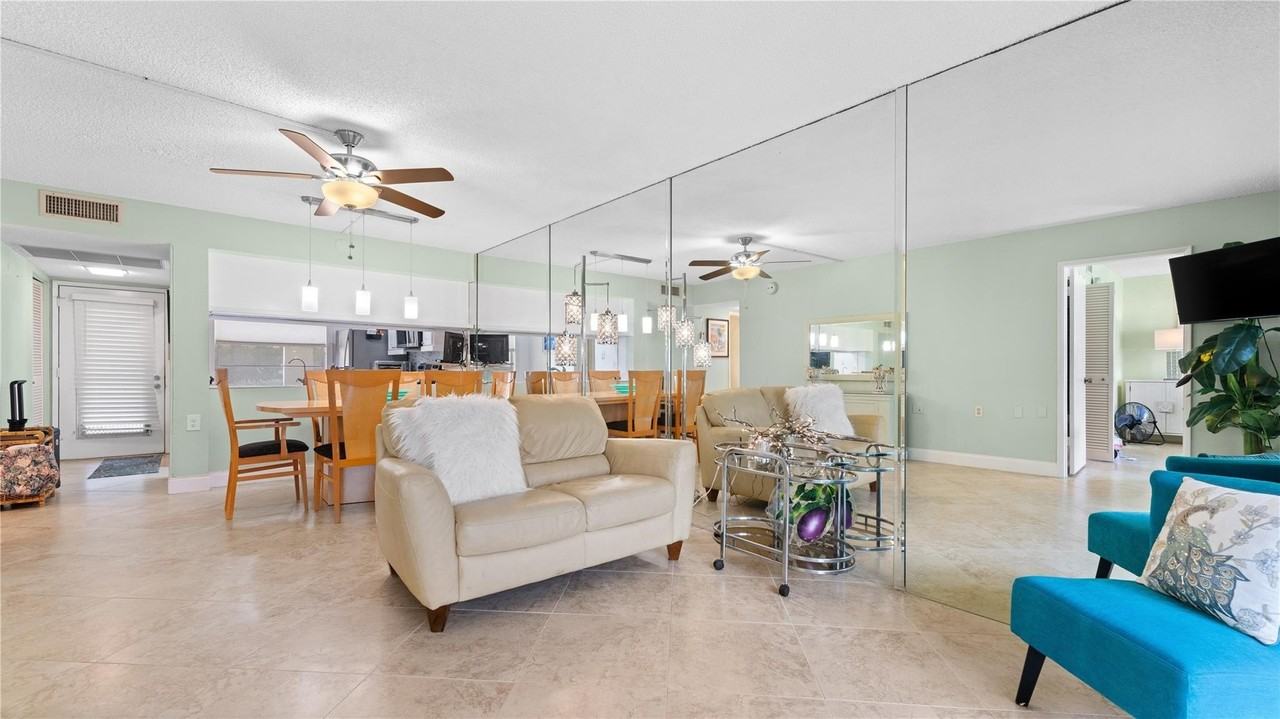 2710 Nassau Bnd Apt B1 - Photo 6 of 27