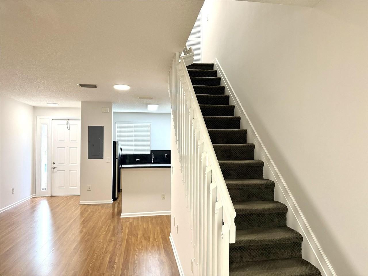 4854 Nw 58th Mnr - Photo 4 of 33