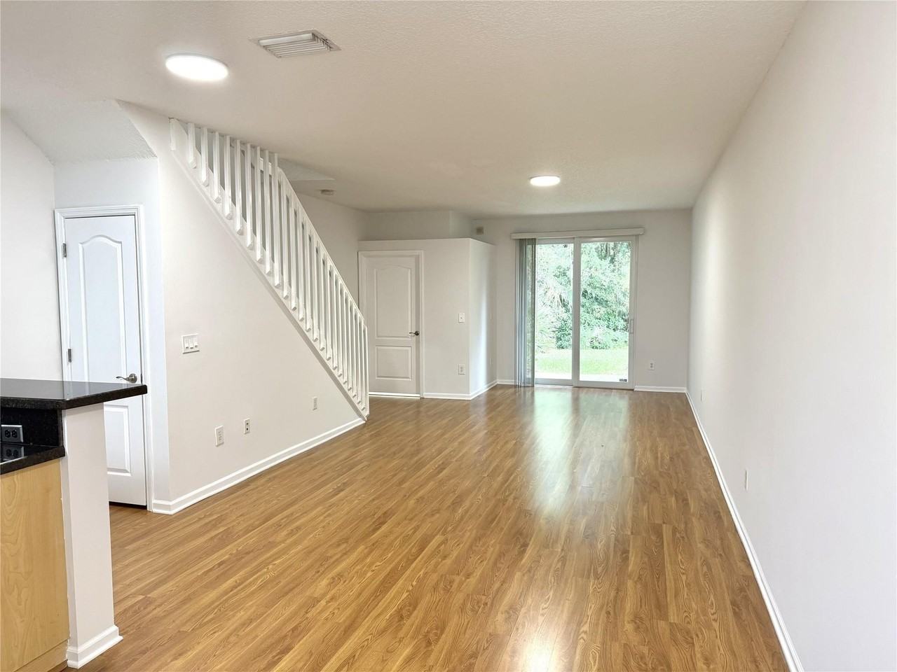 4854 Nw 58th Mnr - Photo 5 of 33