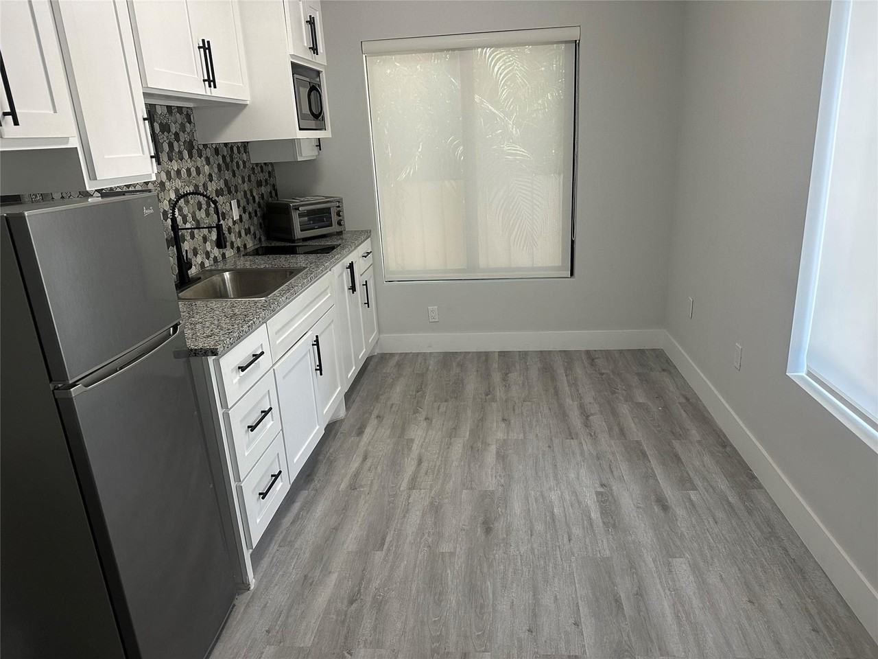 1639 Madison St Apt 11b - Photo 4 of 8