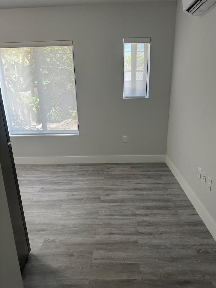 1639 Madison St Apt 11b - Photo 5 of 8