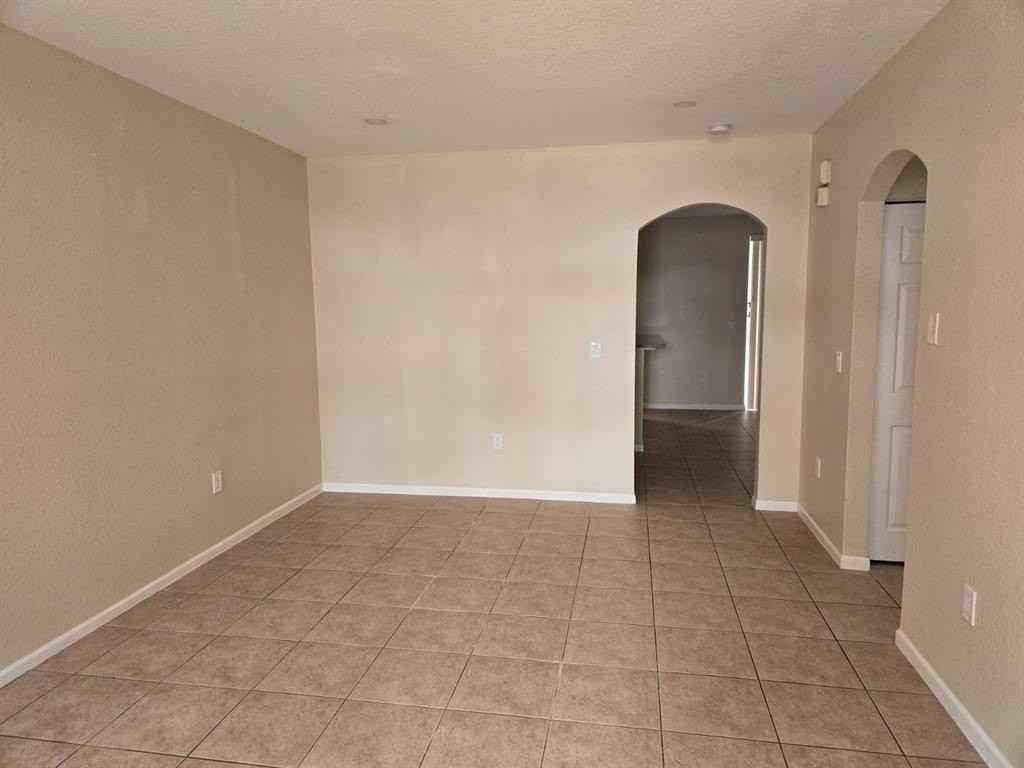 8433 Sw 25th Ct Unit 102 - Photo 2 of 17