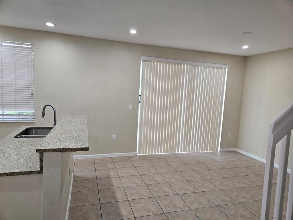 8433 Sw 25th Ct Unit 102 - Photo 5 of 17