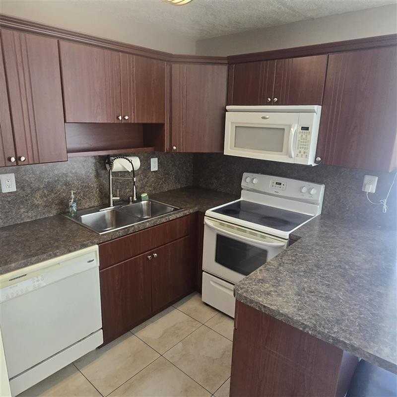 3680 Sw 59th Ave Unit 8 - Photo 6 of 10