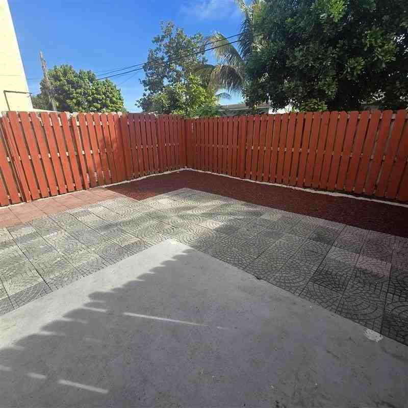 3680 Sw 59th Ave Unit 8 - Photo 7 of 10