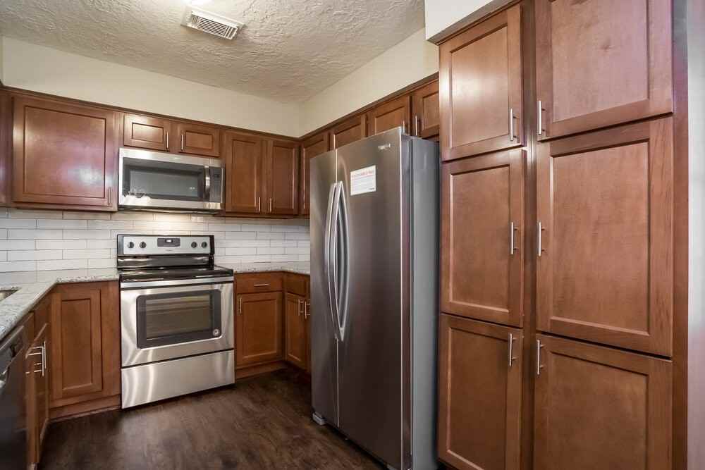 3206 Teakwood Cir - Photo 6 of 15