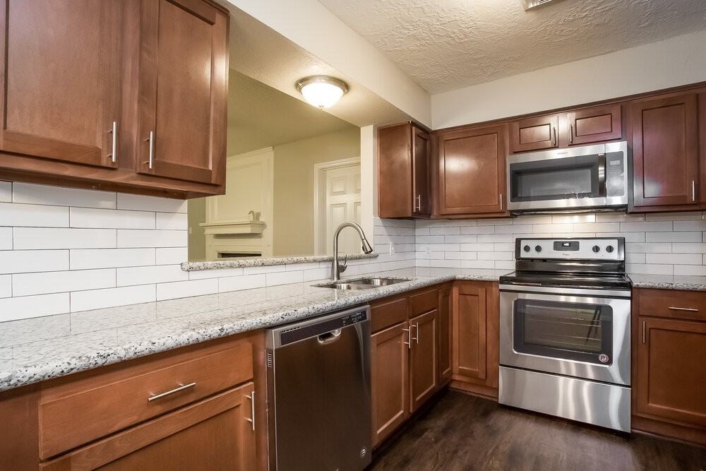 3206 Teakwood Cir - Photo 7 of 15