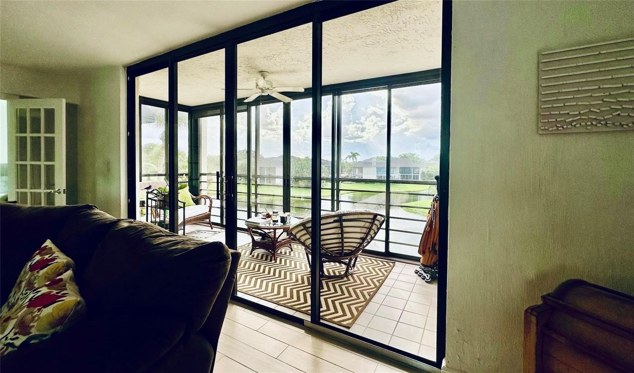 7582 Regency Lake Dr Apt 301 - Photo 4 of 20