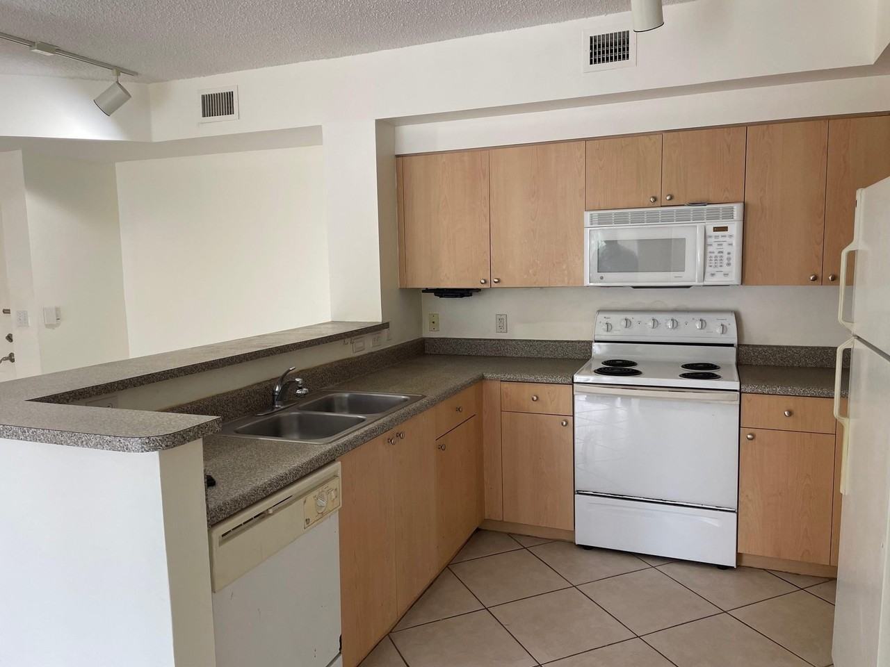 8010 N Nob Hill Rd #205 - Photo 3 of 14