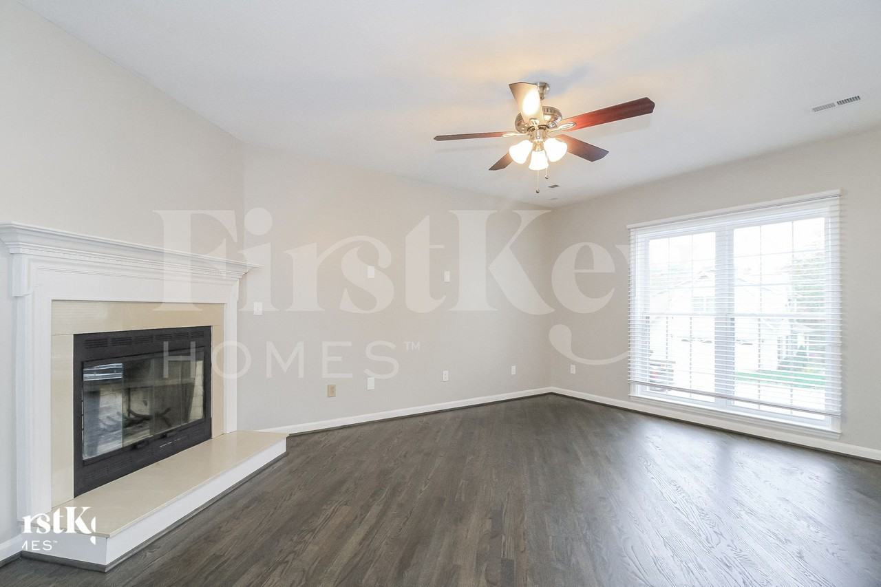 4807 Jessup Grove Rd - Photo 3 of 15