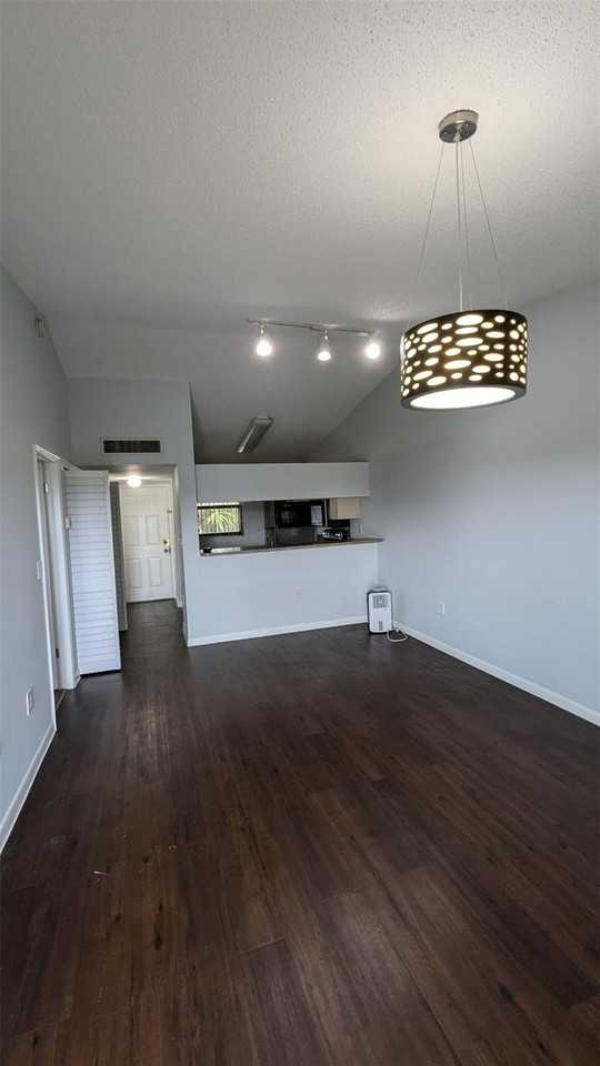 9919 Nob Hill Ln #9919 - Photo 4 of 19