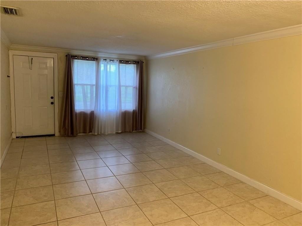 7134 Southgate Blvd Unit 7134 - Photo 4 of 10