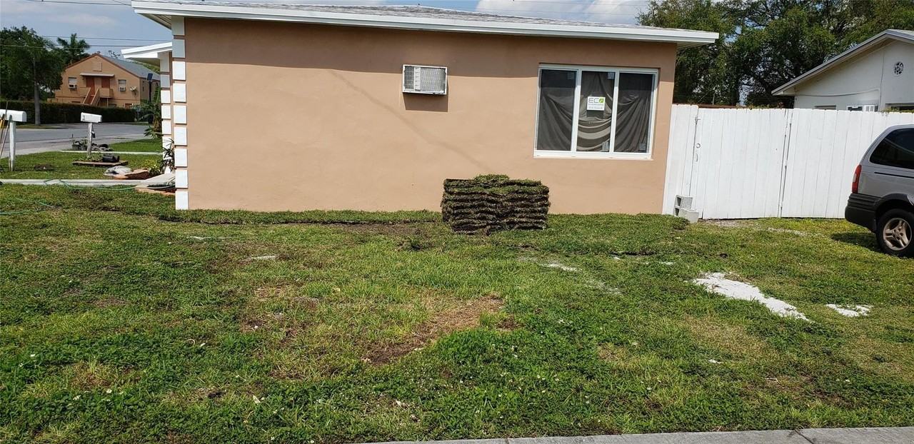 12131217 Sw 3rd Ave Unit 1215 - Photo 3 of 8